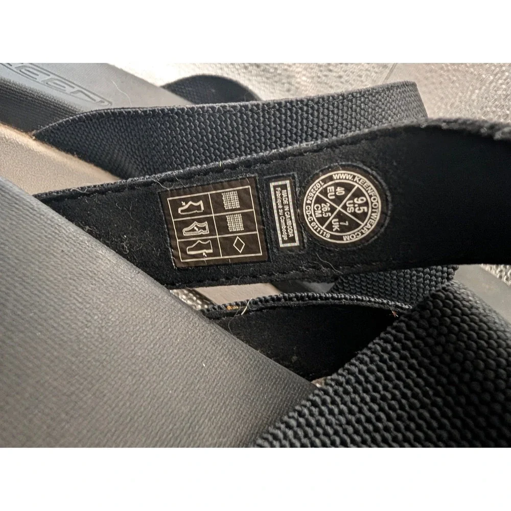 Keen Damaya Lattice Sandals Womens 9.5 Black Grey Strappy Slide 1022634